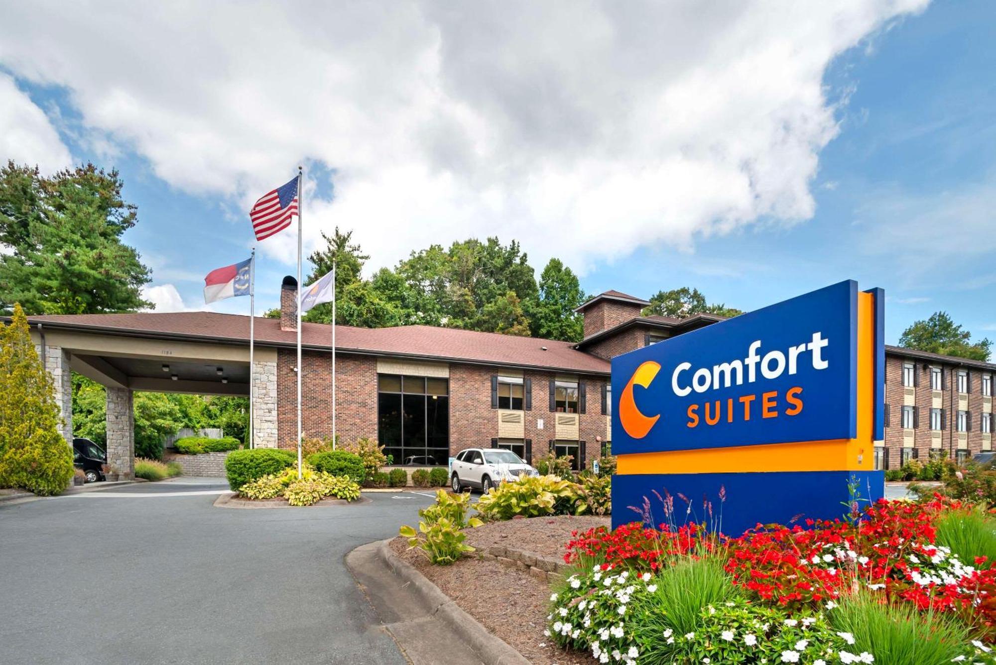 Comfort Suites Boone - University Area Exterior foto